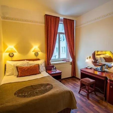 Astor Hotel 4*