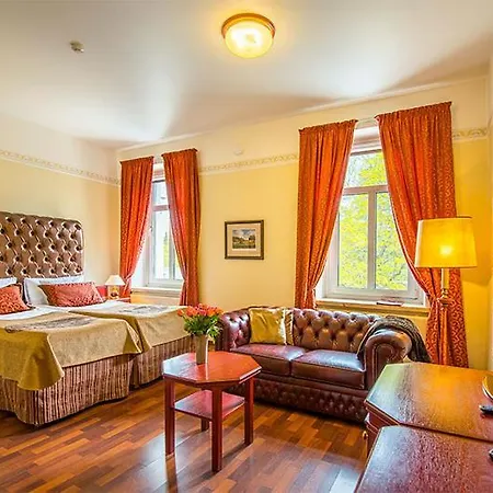 Astor Hotel