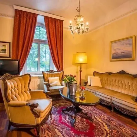 Astor 4*